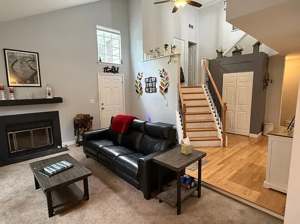 402 Buckingham Cir, Middletown, NJ 07748