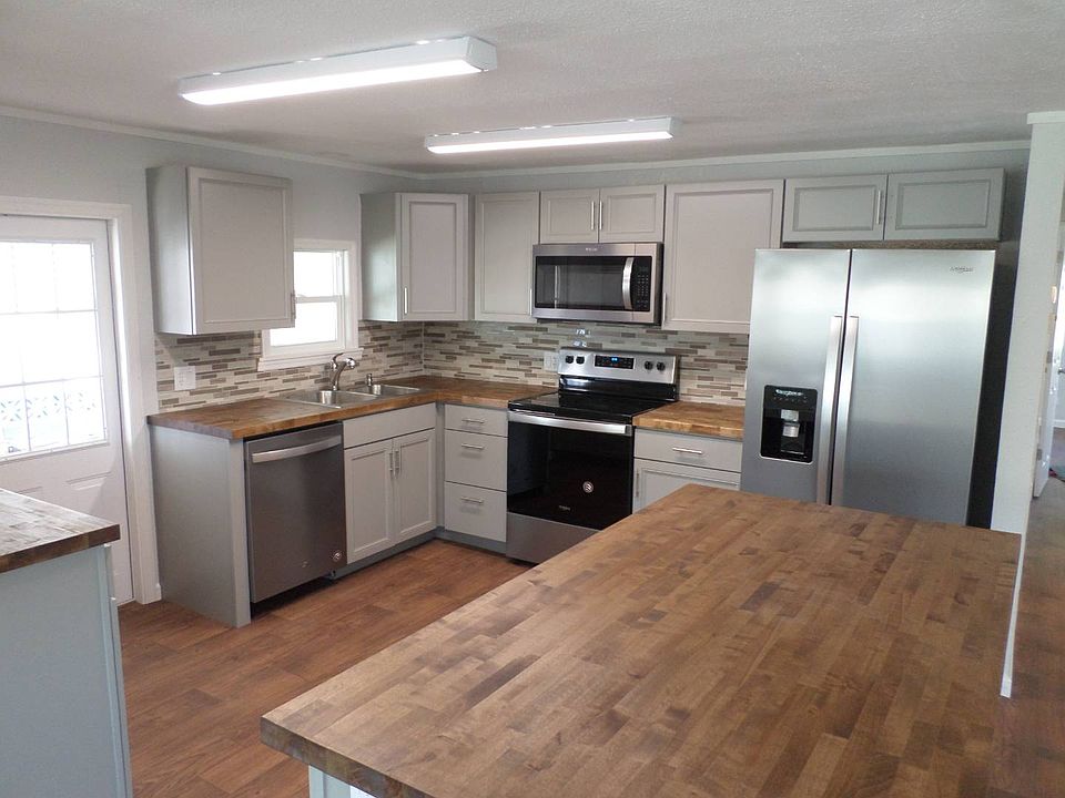 1st image of 2209 Fremont Dr