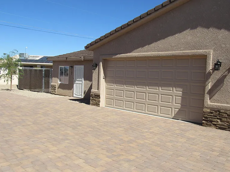 2495 Palisades Dr #B-102 — Photo 2