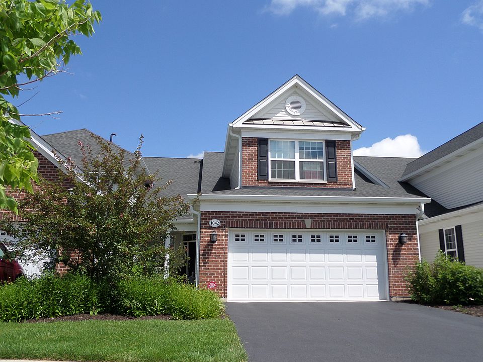 1st image of 1042 Broadmoor Dr