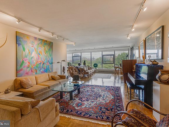 2nd image of 2401 Pennsylvania Ave APT 7B34