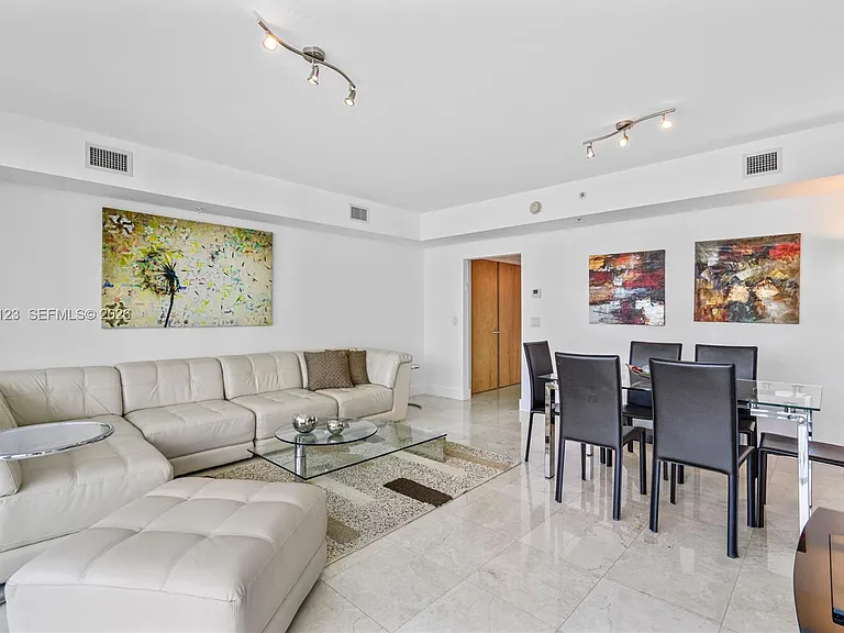 19400 Turnberry Way #1731 — Photo 3