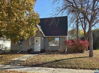 617 S Hiawatha Ave, Pipestone, MN 56164