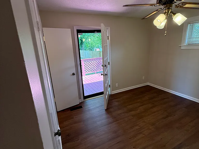 3223 Mountain View Dr — Photo 29