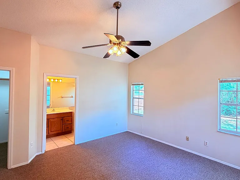 10725 Brice Ct — Photo 11