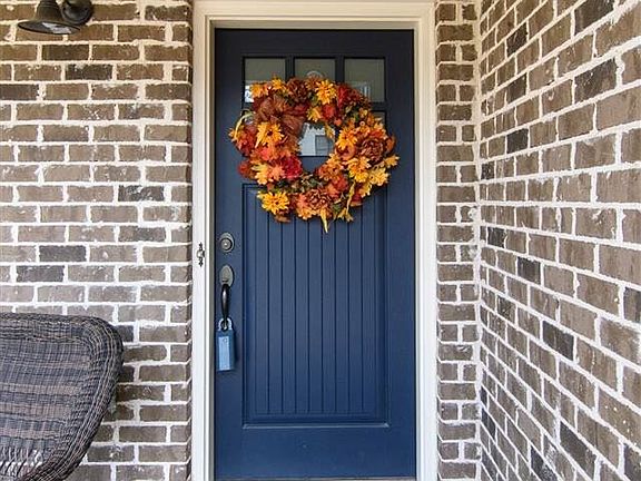 4th image of 2439 Northampton Dr