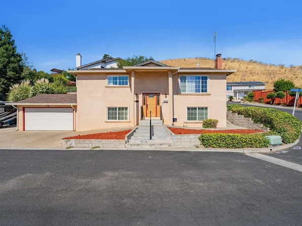 370 Riviera Dr, Union City, CA 94587