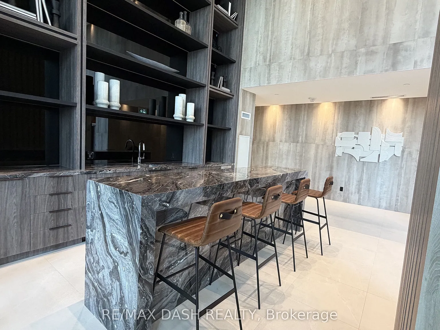2 bed, $2,750 — Photo 2