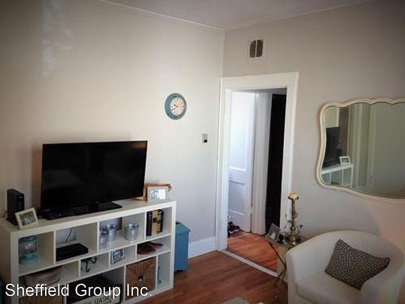3rd image of 3353 N Bell Ave #2S