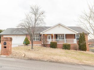 2609 Covington Cir, Sevierville, TN 37876