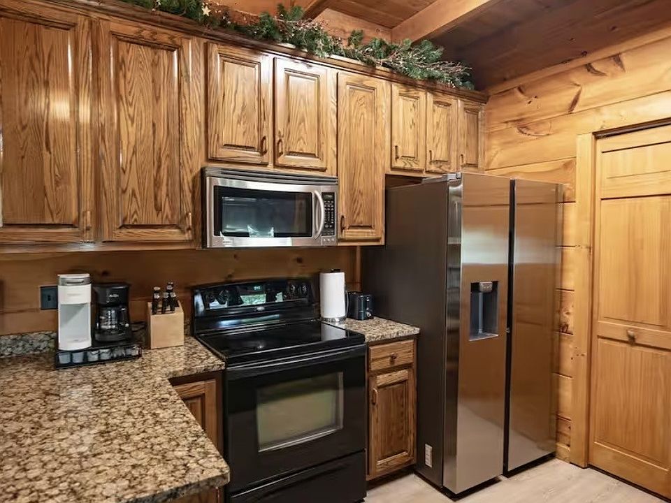 7th image of this home