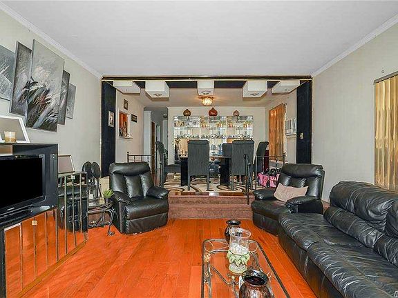 5th image of 105 Garfield Pl