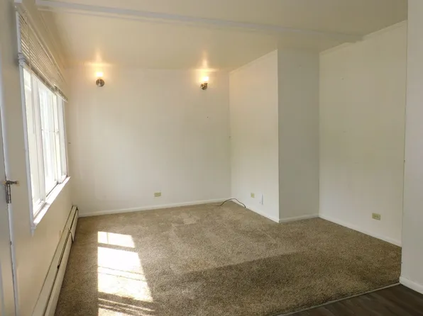 2221 Ballard Rd, 2221 N Ballard Rd APT 1, Appleton, WI 54911