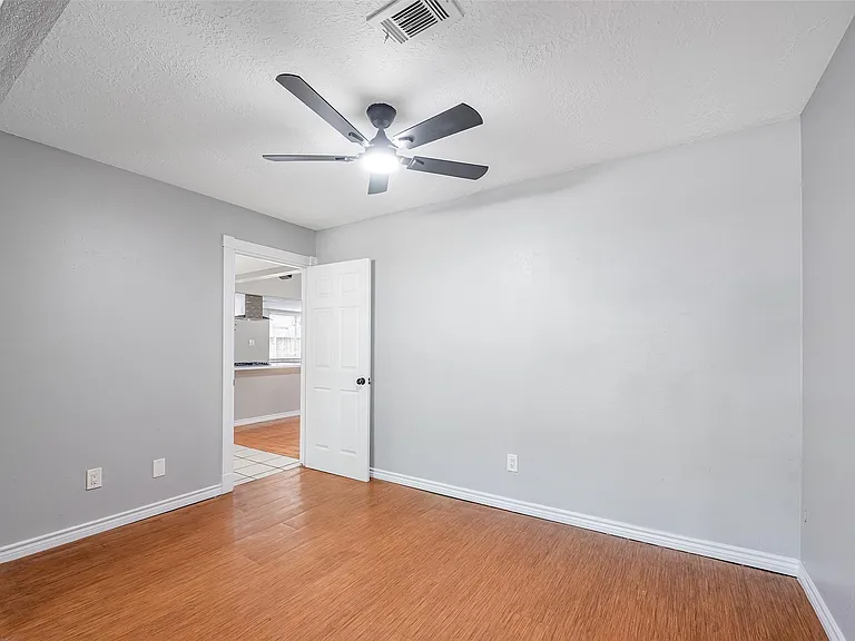 239 Blackwater Ln — Photo 25