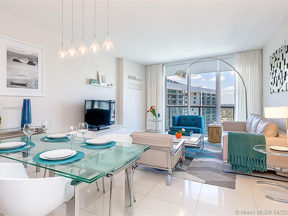 5th image of 485 Brickell Ave APT 3906