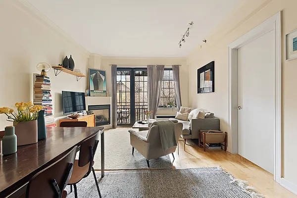 Sold by Compass | media 2