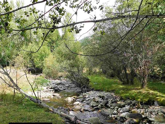 3rd image of Buckhorn Ln