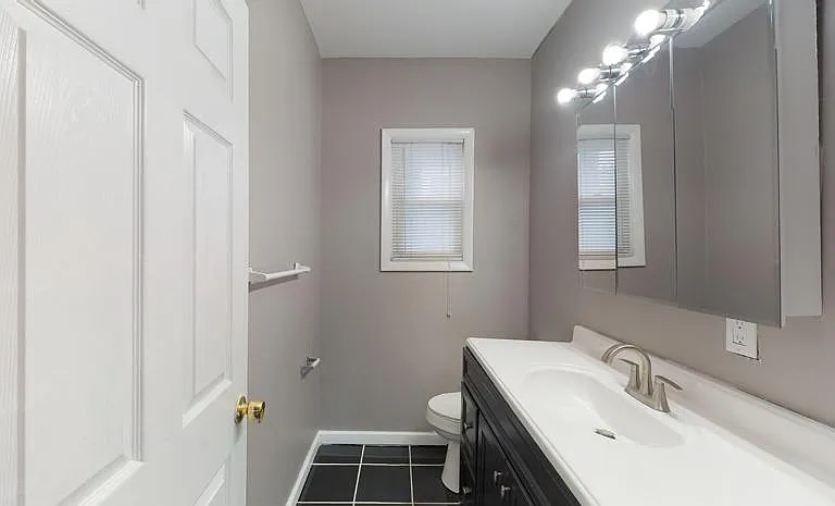 201 Comstock Ave #1R — Photo 12