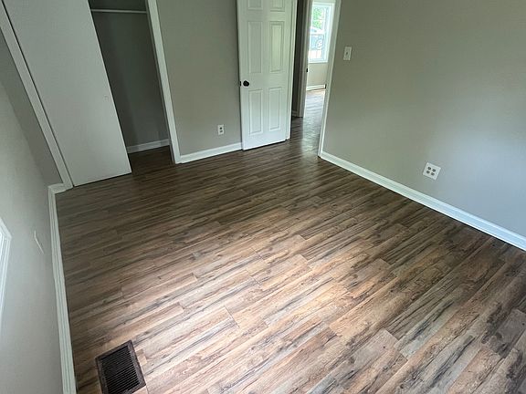 5th image of 2920 Shelby Dr