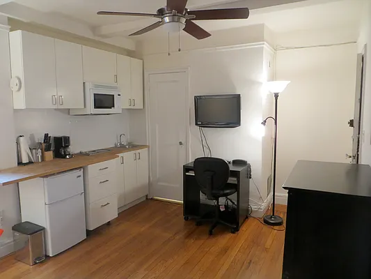 Rented by Performing Assets Corp | media 10