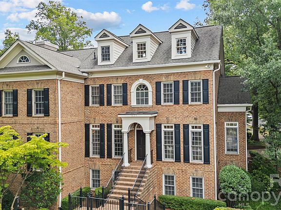 2nd image of 529 Queens Rd