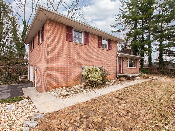 2nd image of 10909 Knotty Pine Dr