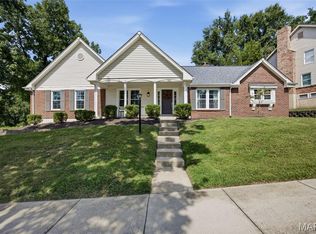 391 Greentrails Dr S, Chesterfield, MO 63017