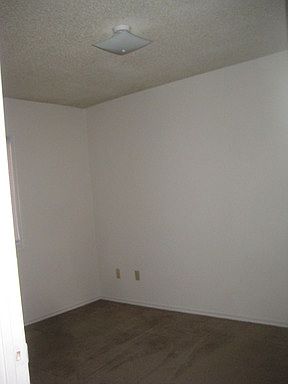 5th image of 9610 Elmwood Ave Unit A