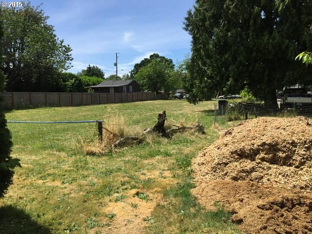 2nd image of 4605 NE 73rd Ave