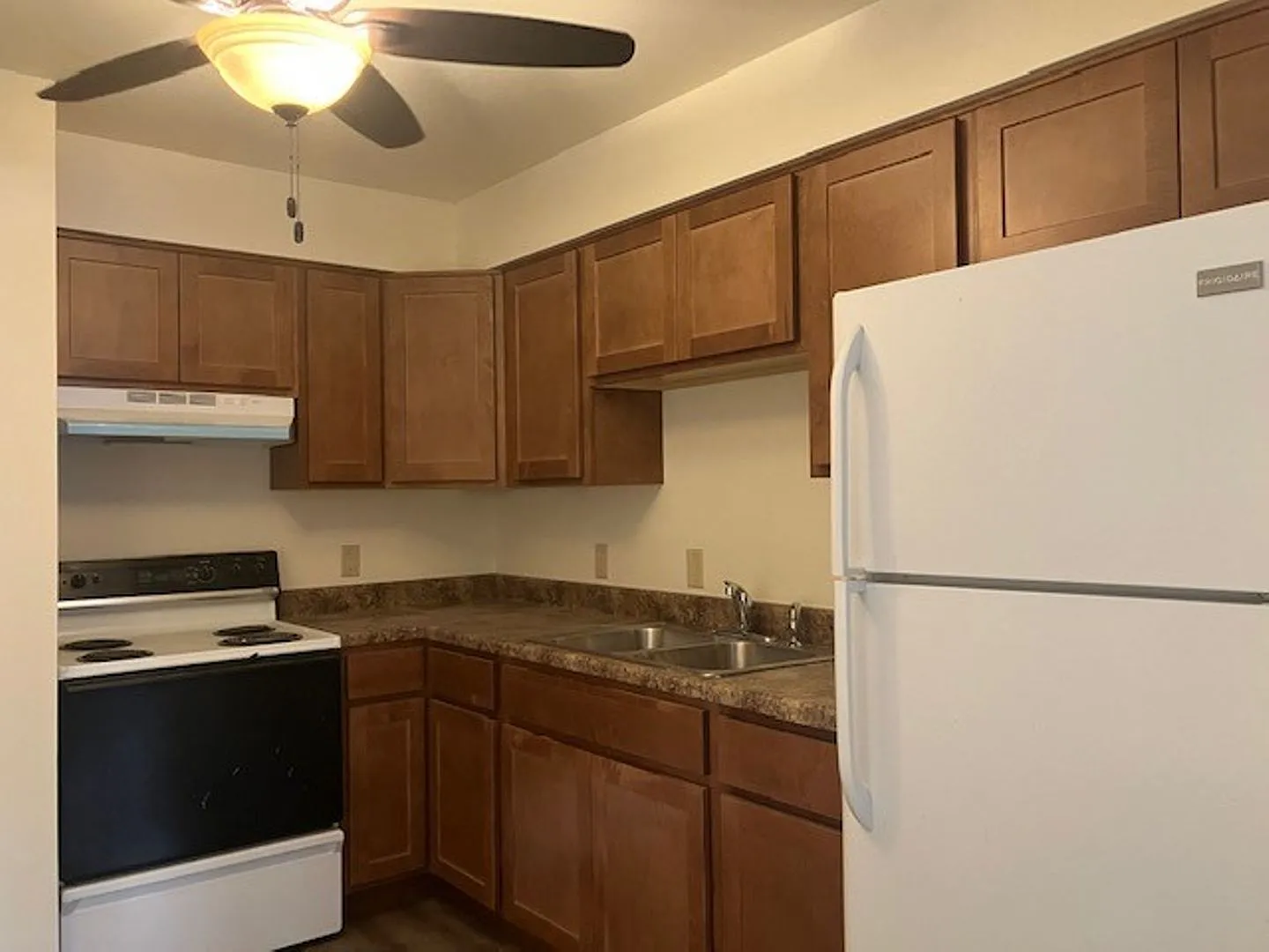 Marathon - 2068 Lilly Street — Photo 3