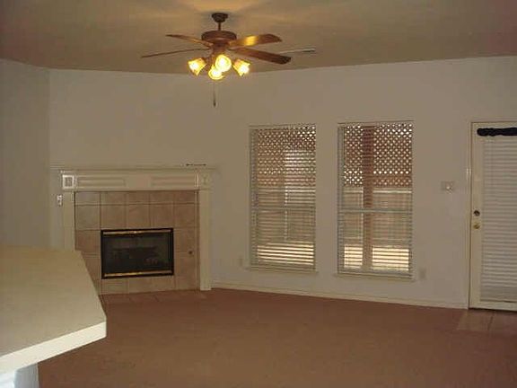 4th image of 6421 Fall River Dr