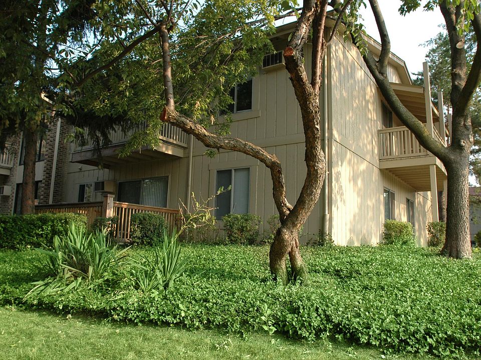 1st image of 2465 Forest Dr #107