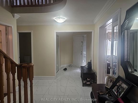 4th image of 37 Bobcat St