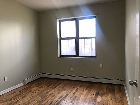 5th image of 68 Buffalo Ave #2