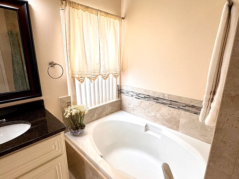11223 Thicket Ct — Photo 1