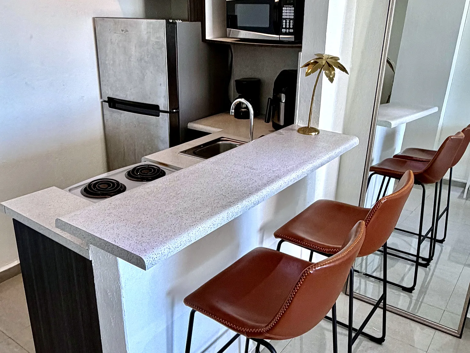 1 bed, 400 sqft, $1,300 — Photo 3