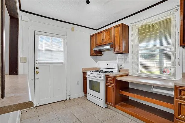 2200 James St #A — Photo 7