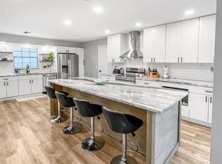 12989 Meadowbreeze Dr, Wellington, FL 33414