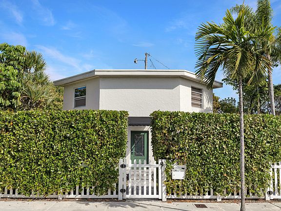 2nd image of 943 York Street