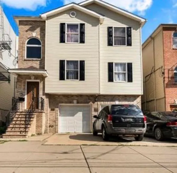 468 John F Kennedy Blvd #2 — Photo 1