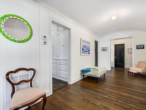 4th image of 415 W Aldine Ave APT 15D