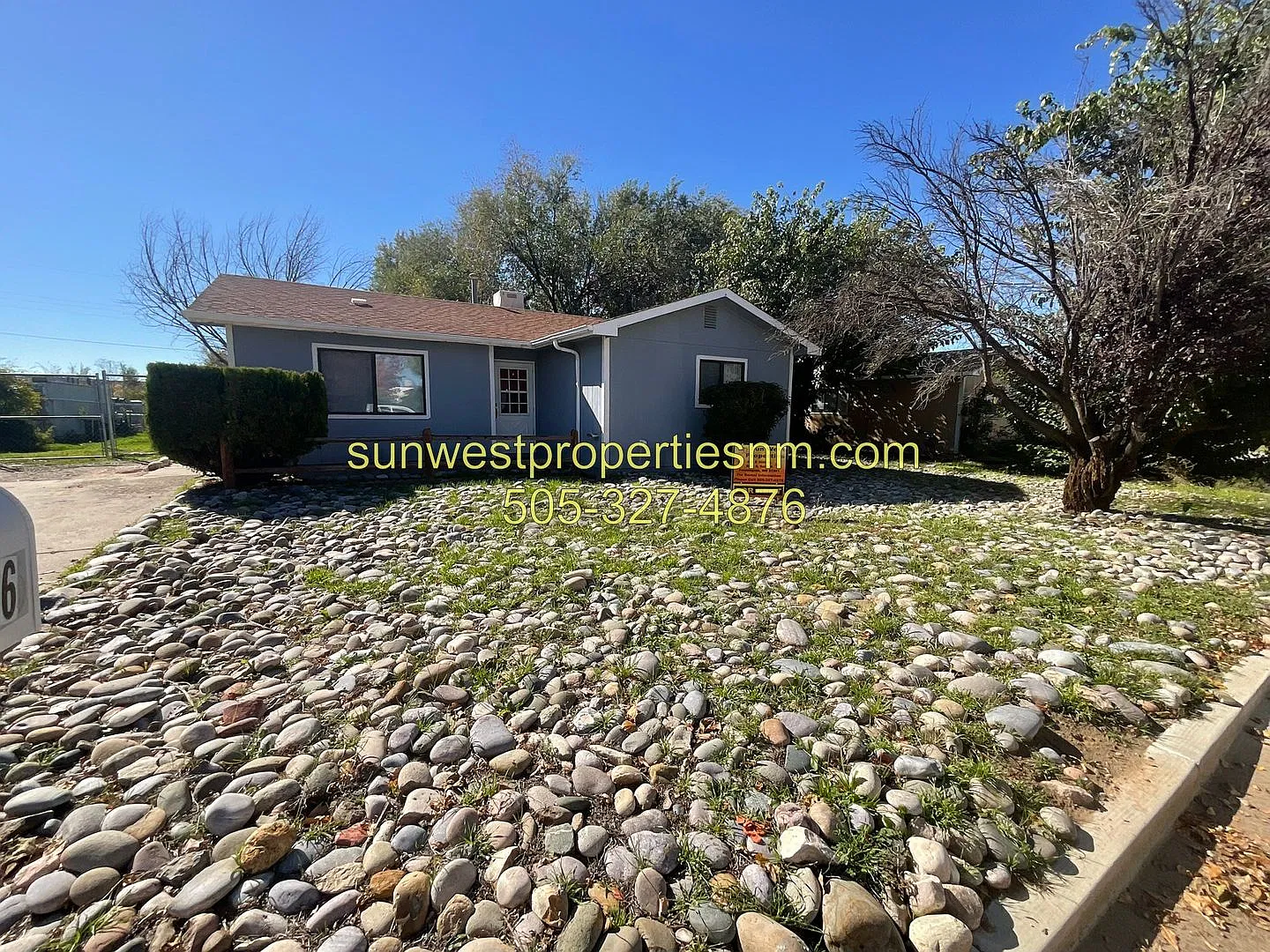 3 Bedroom, 1 Bath, Home with Fenced Backyard — Photo 1