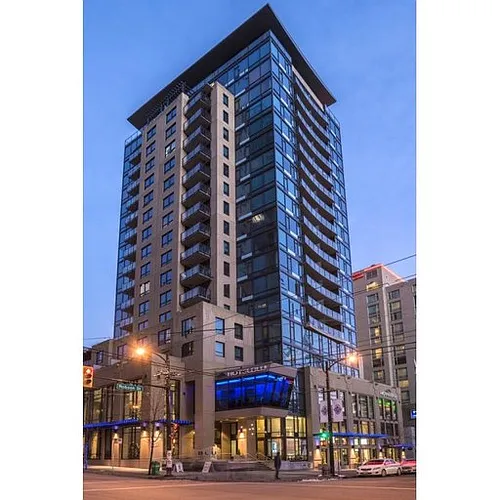 177 Robson St #1707 Photo 1