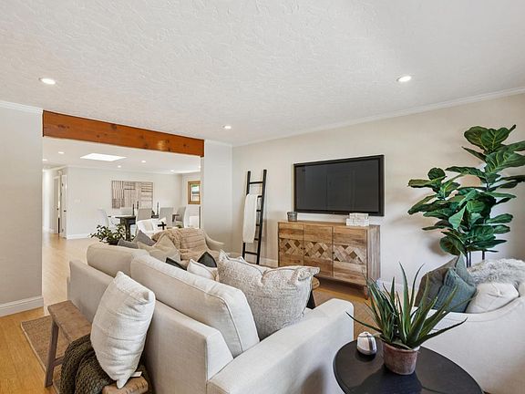 4th image of 179 Bothin Road