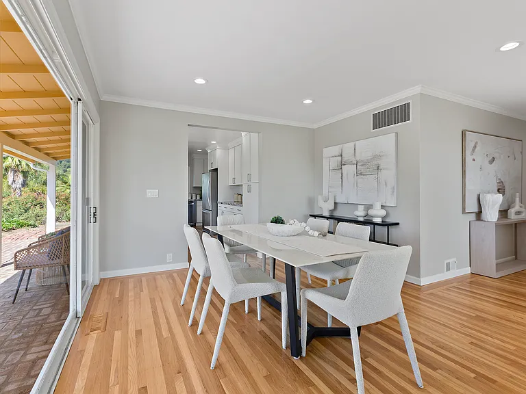 25900 Vinedo Ln — Photo 15