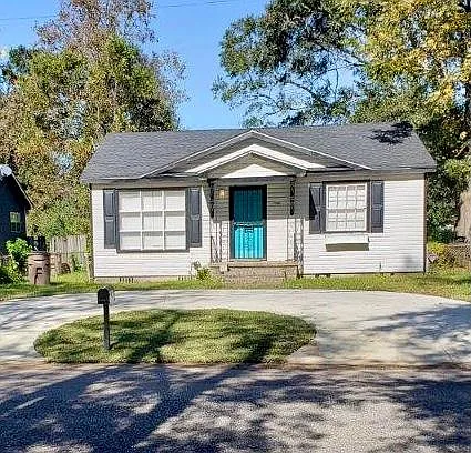 1968 Pleasant Ave