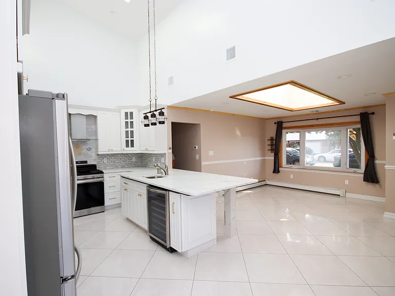 21 Silber Ave — Photo 32