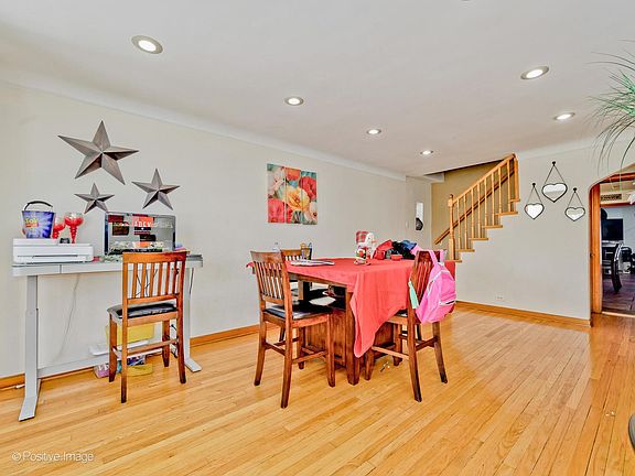 DiningRoom