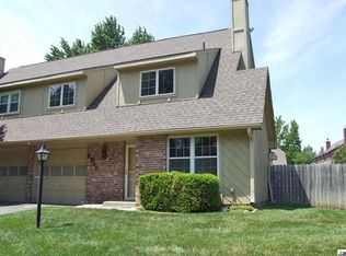 2911 SW Foxcroft 2 Ct, Topeka, KS 66614