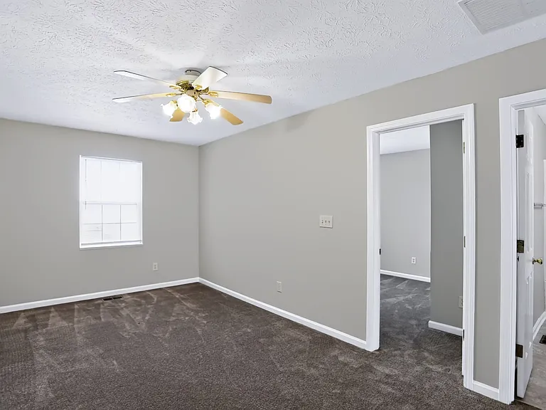 5439 Lake Boggs St — Photo 48